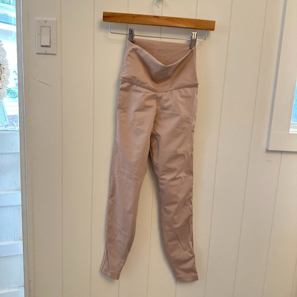 NIKE Yoga Leggings